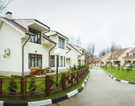 Виды поселка Шаляпинская усадьба