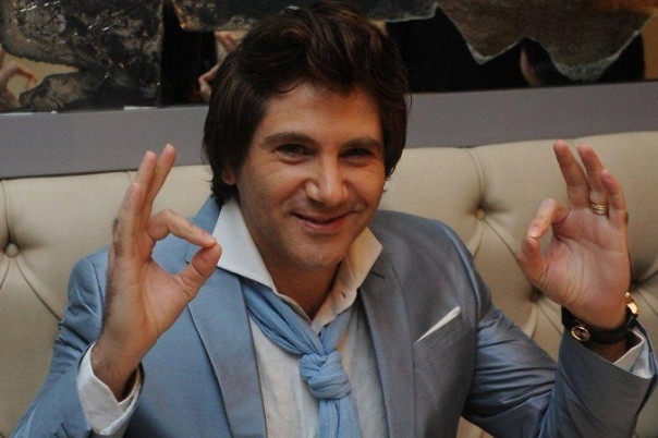 Где живет Авраам Руссо