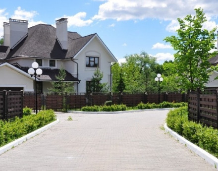 Виды поселка Сареево