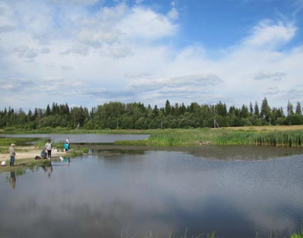 Озеро в поселке Жемчужина