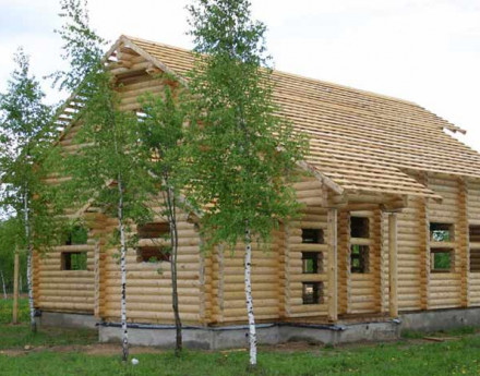 Строящийся дом в поселке Березовка