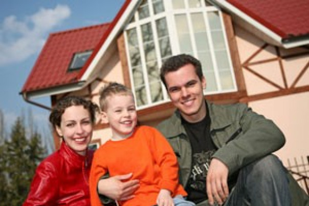 Коттеджные поселки для «среднего класса»: цены стали приятными, география впечатляет масштабами, появляются школы и садики