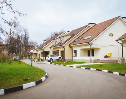 Виды поселка Шаляпинская усадьба