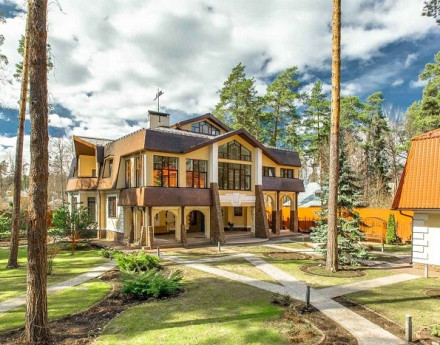 Виды поселка Переделкино