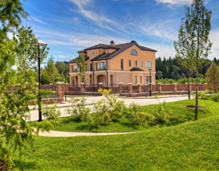 Пруд в  Рубин Эстейт