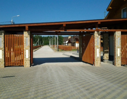 Въезд в поселок Покровские ворота