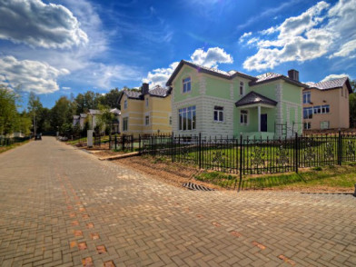 Улица Счастливый дом