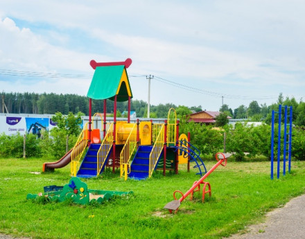 Детская площадка в поселке Smart Hill